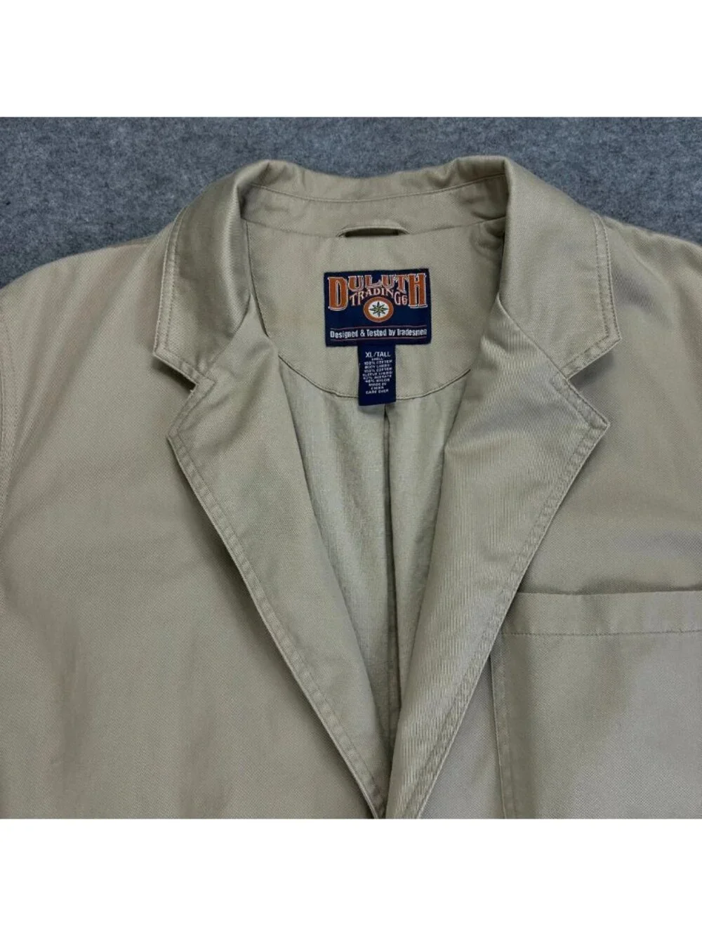 Duluth Trading Co Utility Blazer Jacket Mens XL Beige Cotton Long Sleeve “Read”
